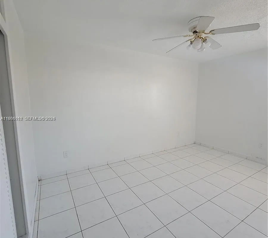 12305 SW 42nd St, Miami FL 33175