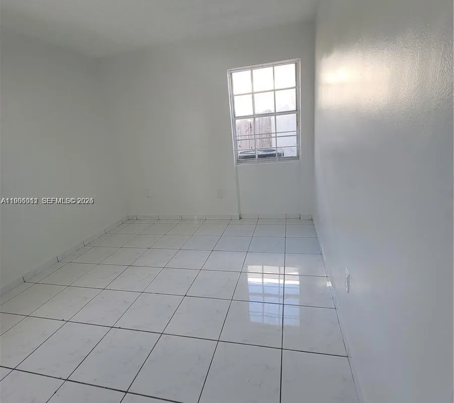 12305 SW 42nd St, Miami FL 33175