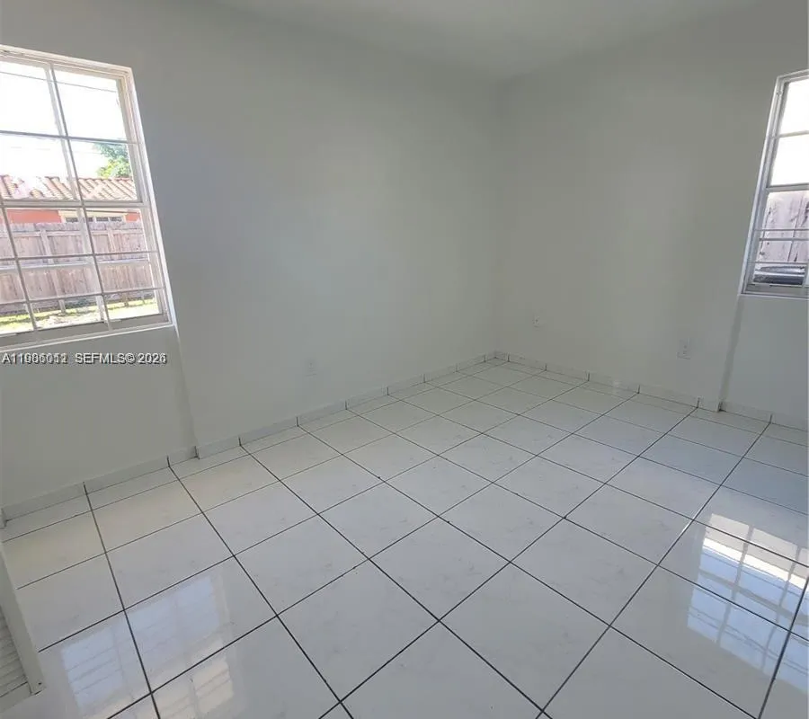 12305 SW 42nd St, Miami FL 33175