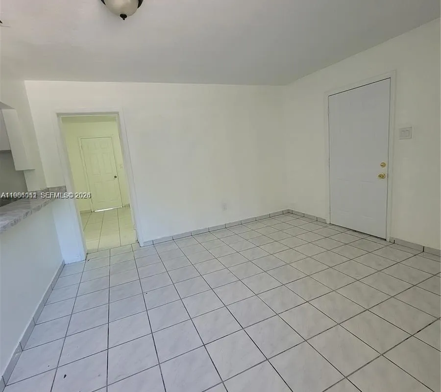 12305 SW 42nd St, Miami FL 33175