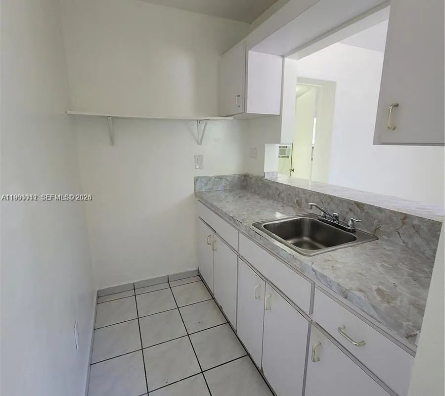 12305 SW 42nd St, Miami FL 33175