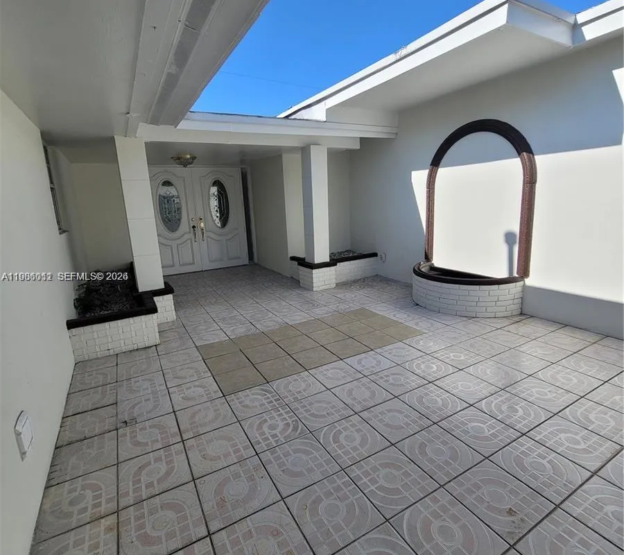 12305 SW 42nd St, Miami FL 33175