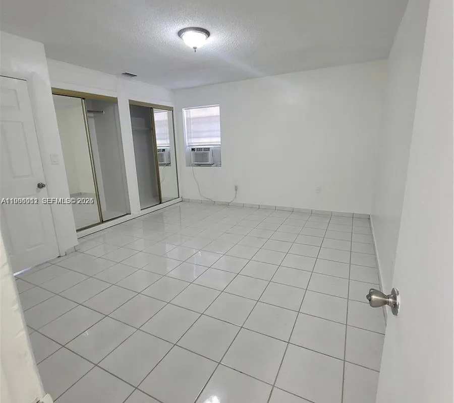 12305 SW 42nd St, Miami FL 33175