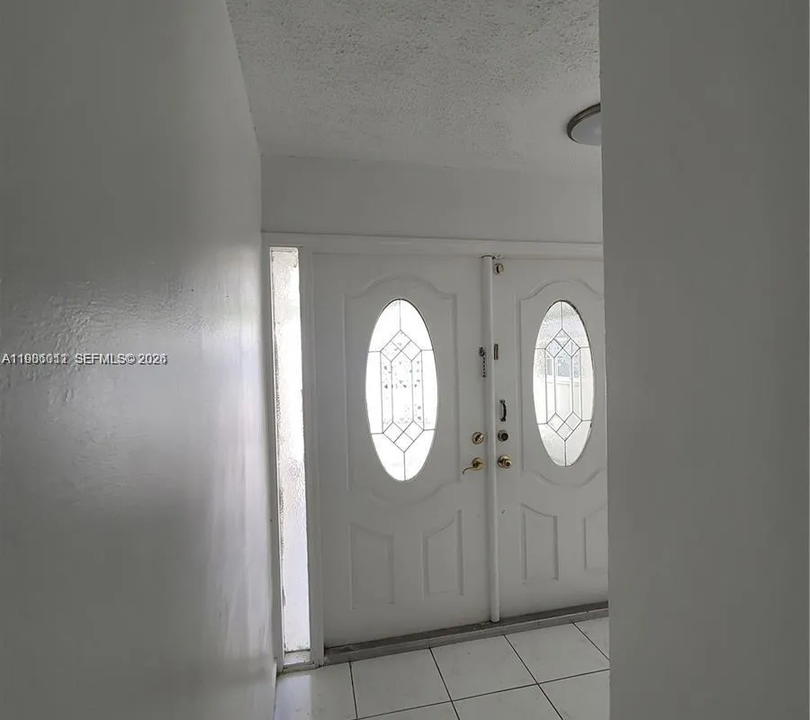 12305 SW 42nd St, Miami FL 33175