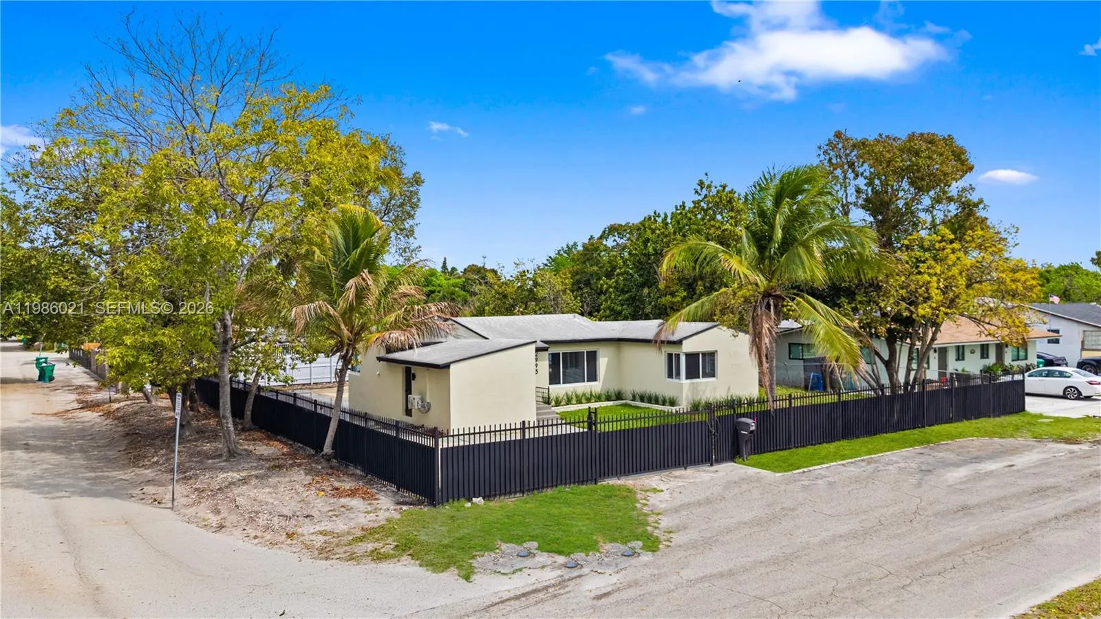 2995 NW 88th St, Miami FL 33147