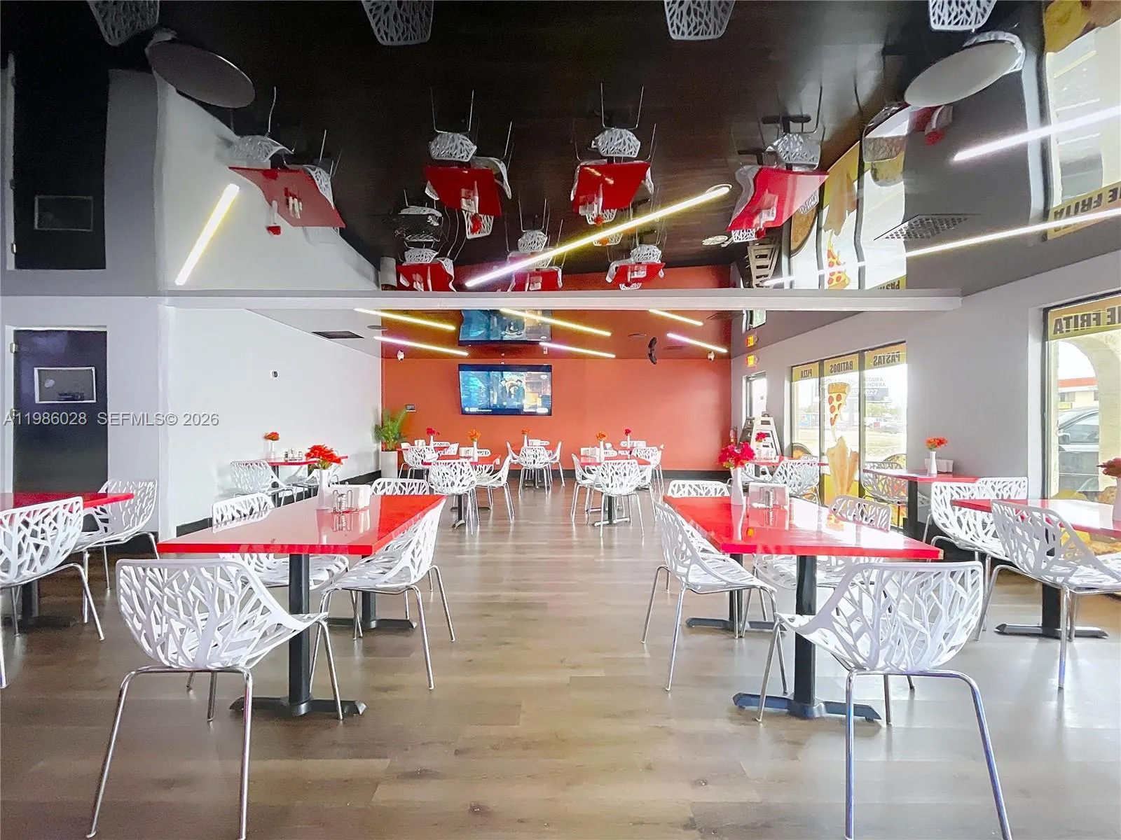 Fully Equipped Restaurant For Sale in Tampa, Other City - In The State Of Florida FL 33614