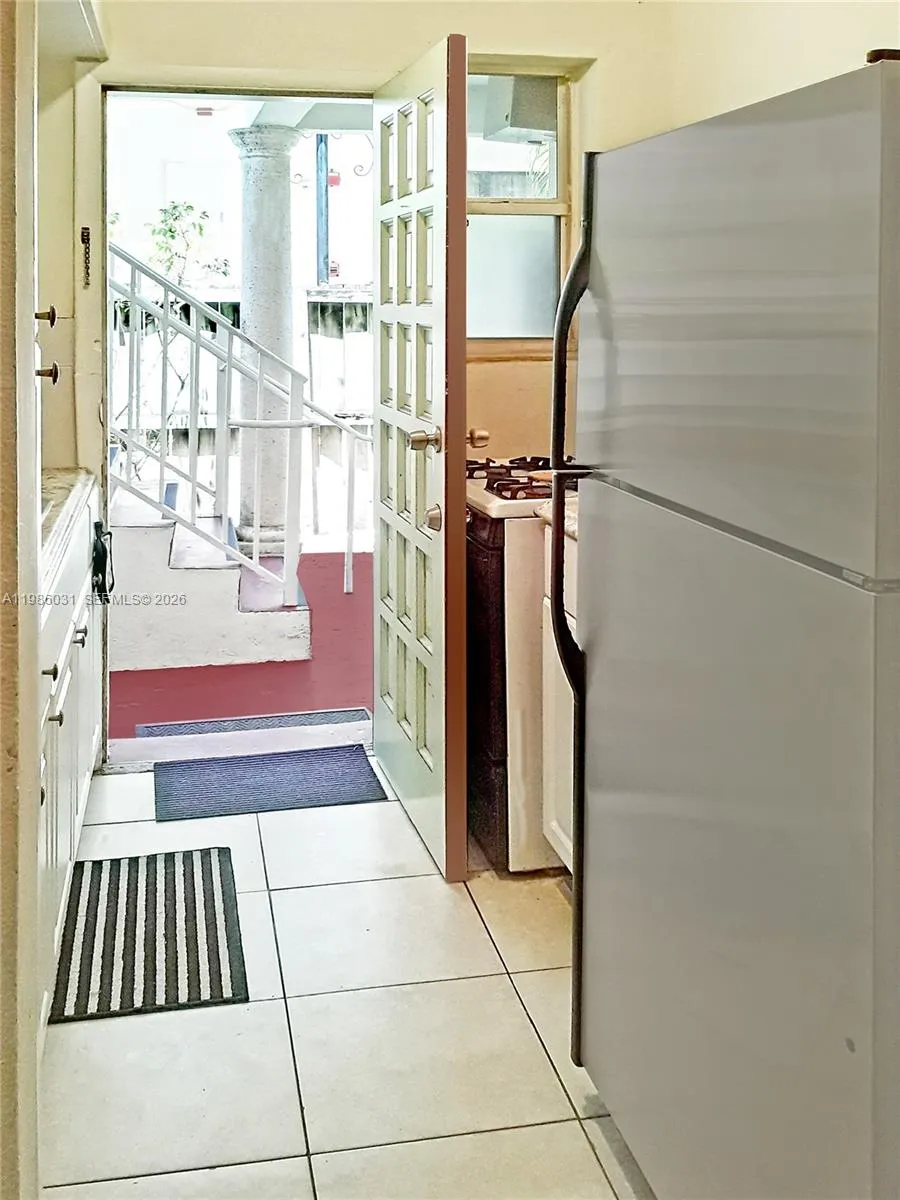 6930 Byron Ave # 107, Miami Beach FL 33141