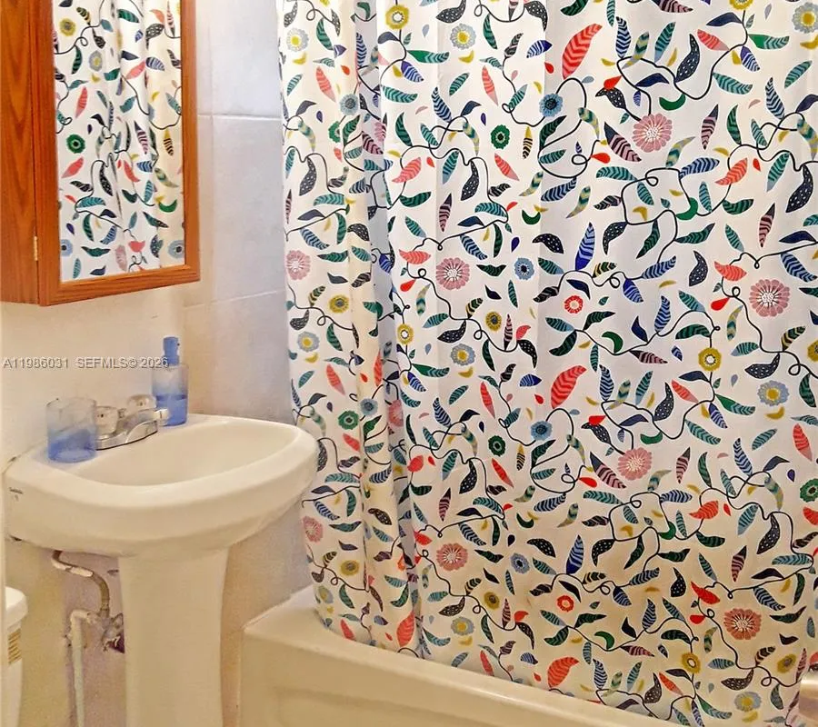 6930 Byron Ave # 107, Miami Beach FL 33141