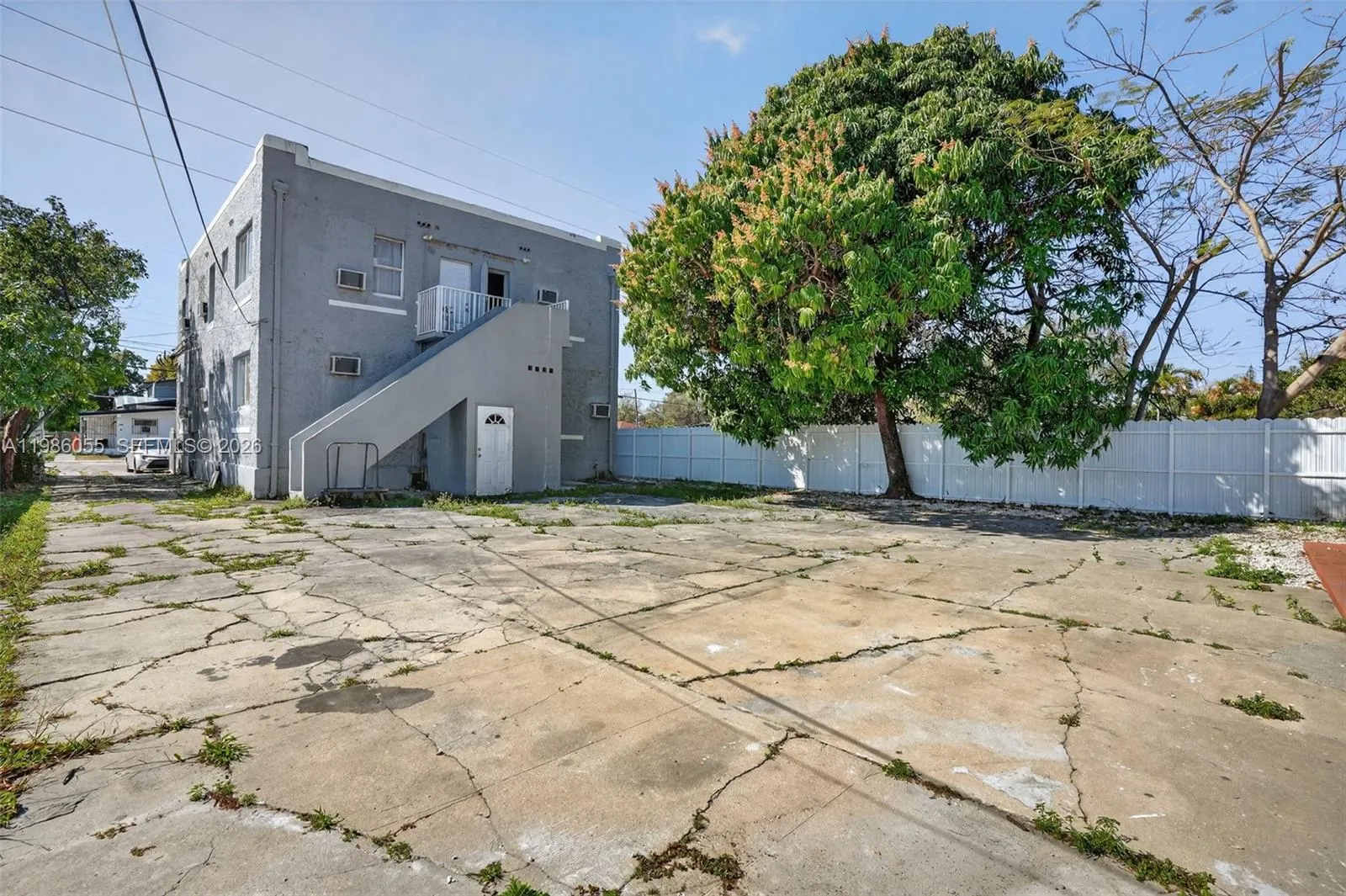 767 NW 35th St, Miami FL 33127