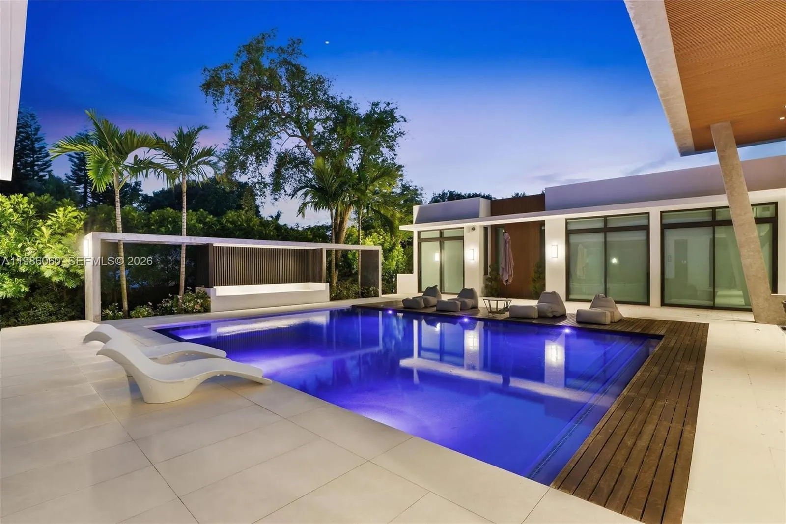 1200 NE 94th St, Miami Shores FL 33138