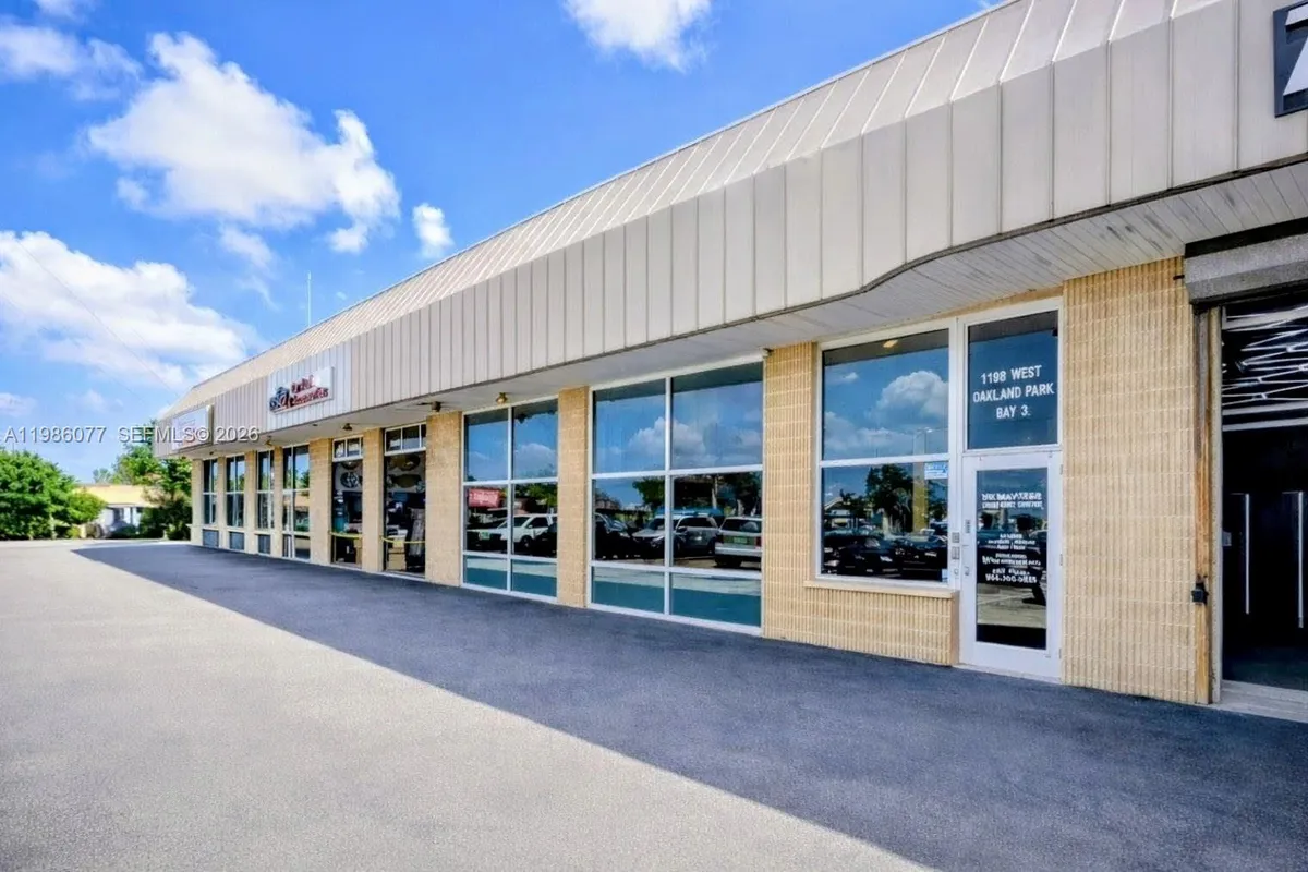 1100 W Oakland Park Blvd, Wilton Manors FL 33311