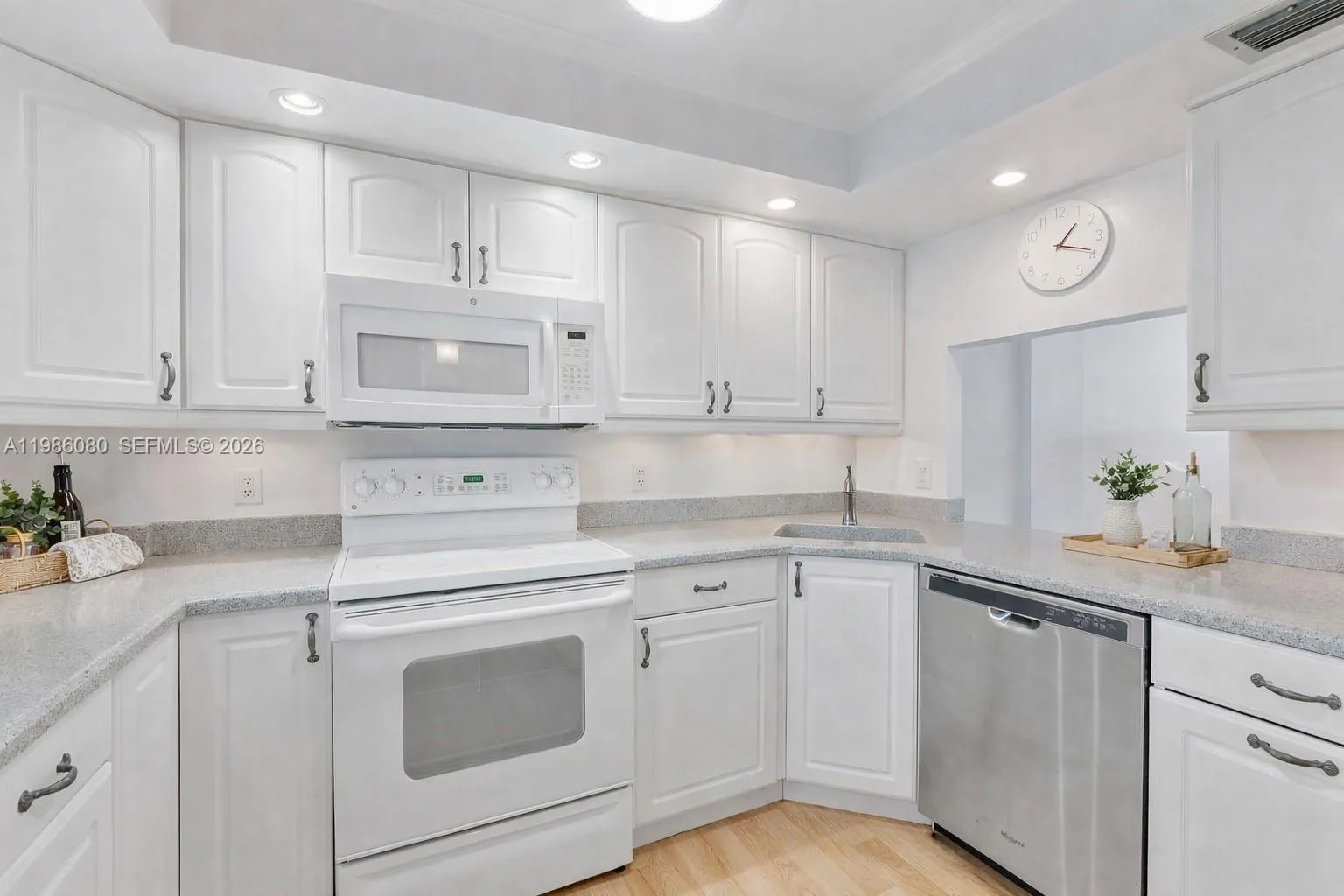 109 Royal Park Dr # 2F, Oakland Park FL 33309