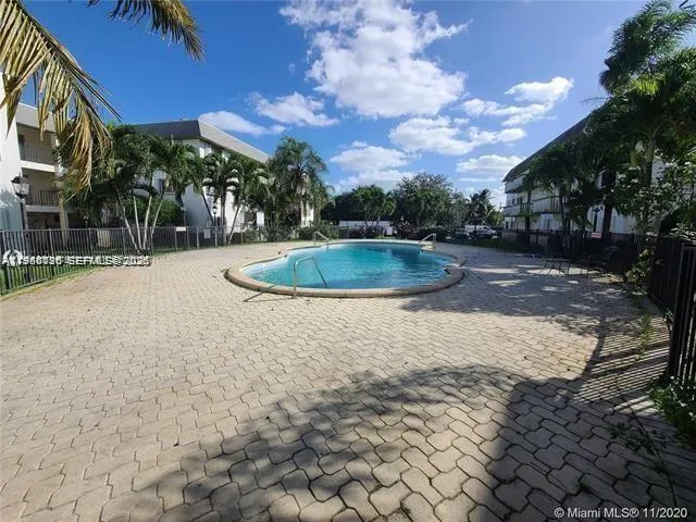 15225 NE 6th Ave # B303, Miami FL 33162