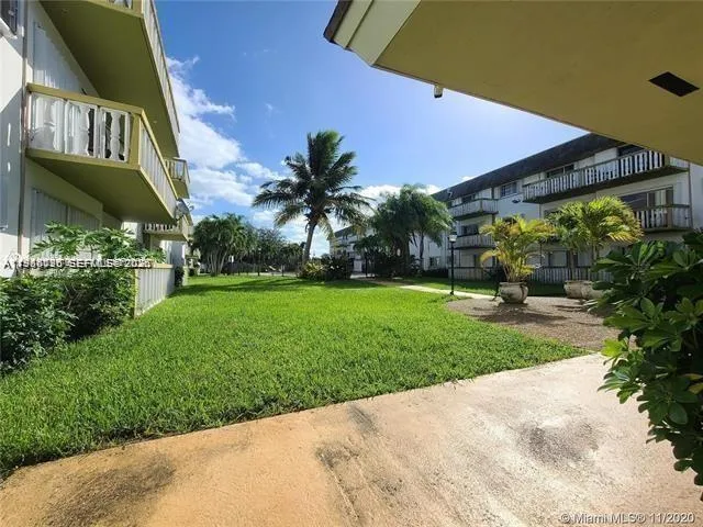 15225 NE 6th Ave # B303, Miami FL 33162
