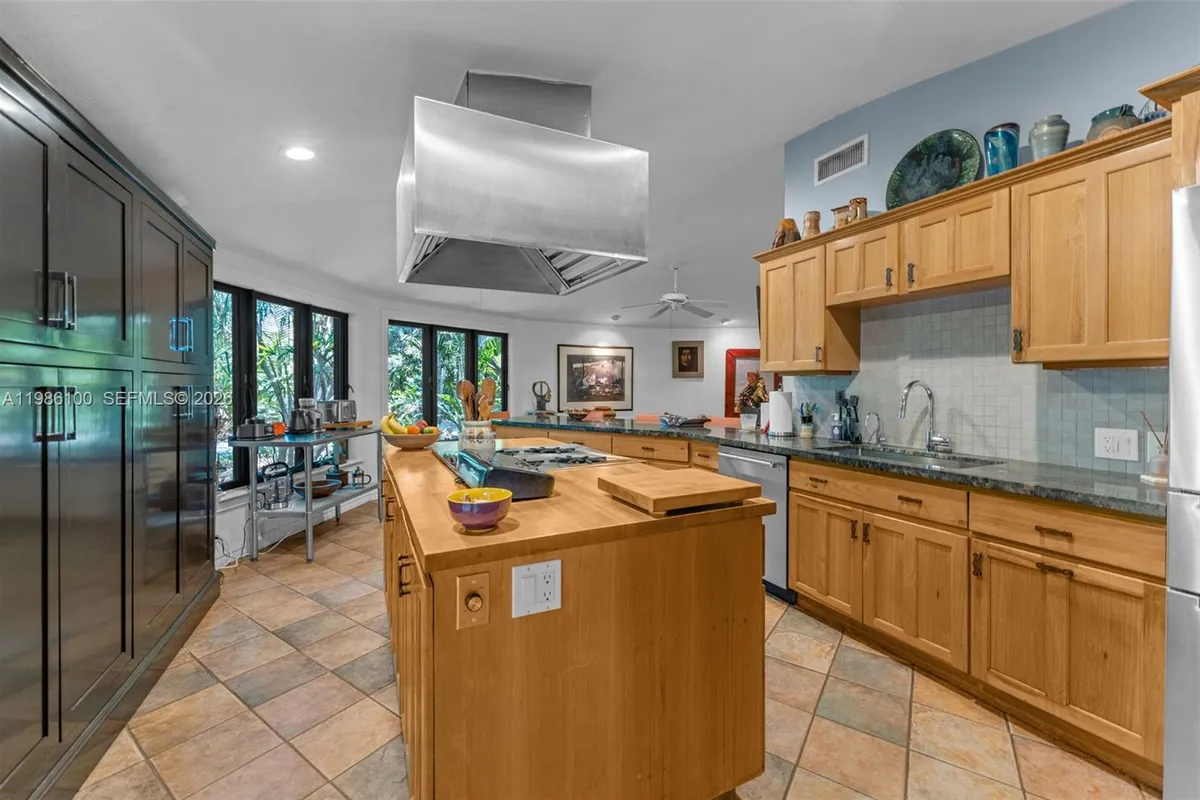 22800 SW 157th Ave, Miami FL 33170