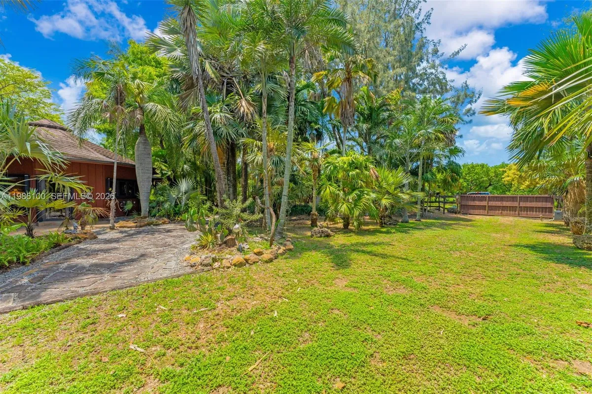 22800 SW 157th Ave, Miami FL 33170