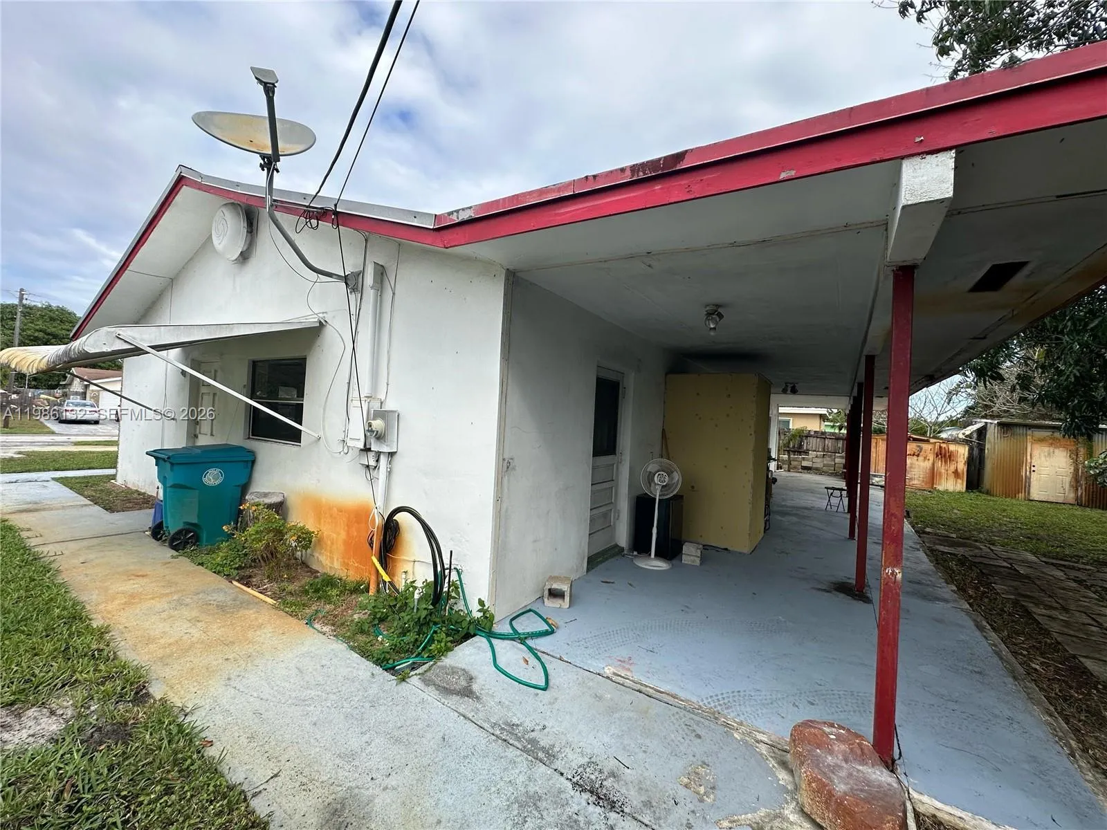 162 SE 27th Way, Boynton Beach FL 33435