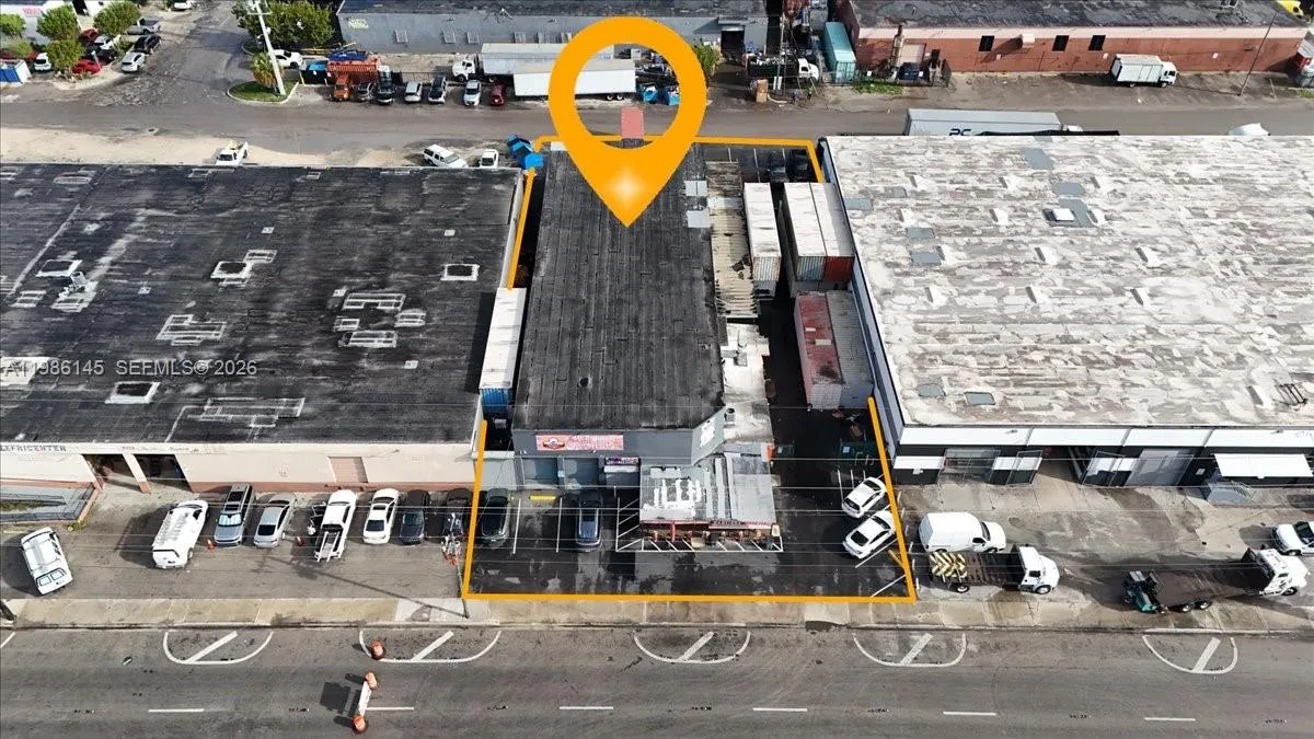 3595 NW 54th St, Hialeah FL 33142