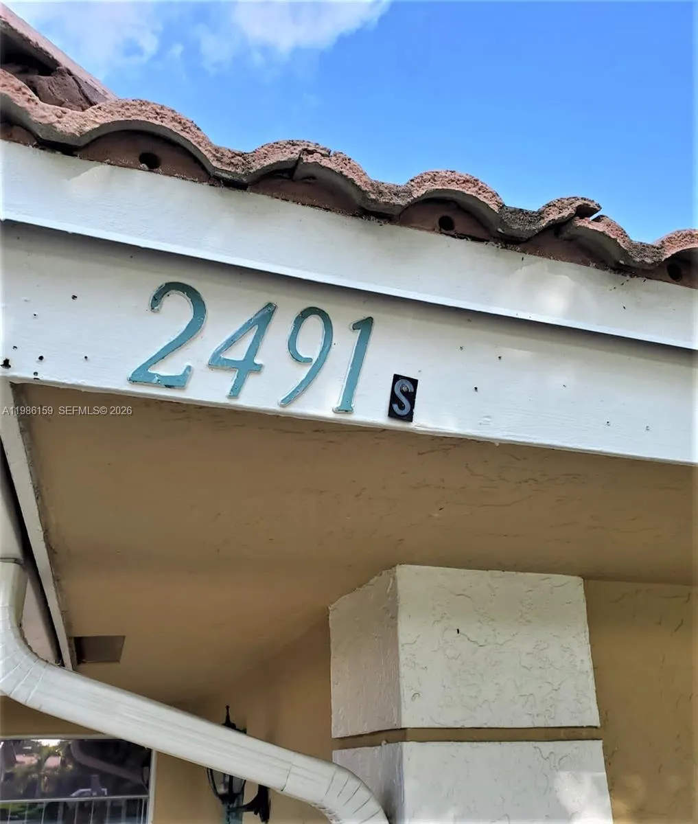 2491 NW 82nd Ter, Coral Springs FL 33065