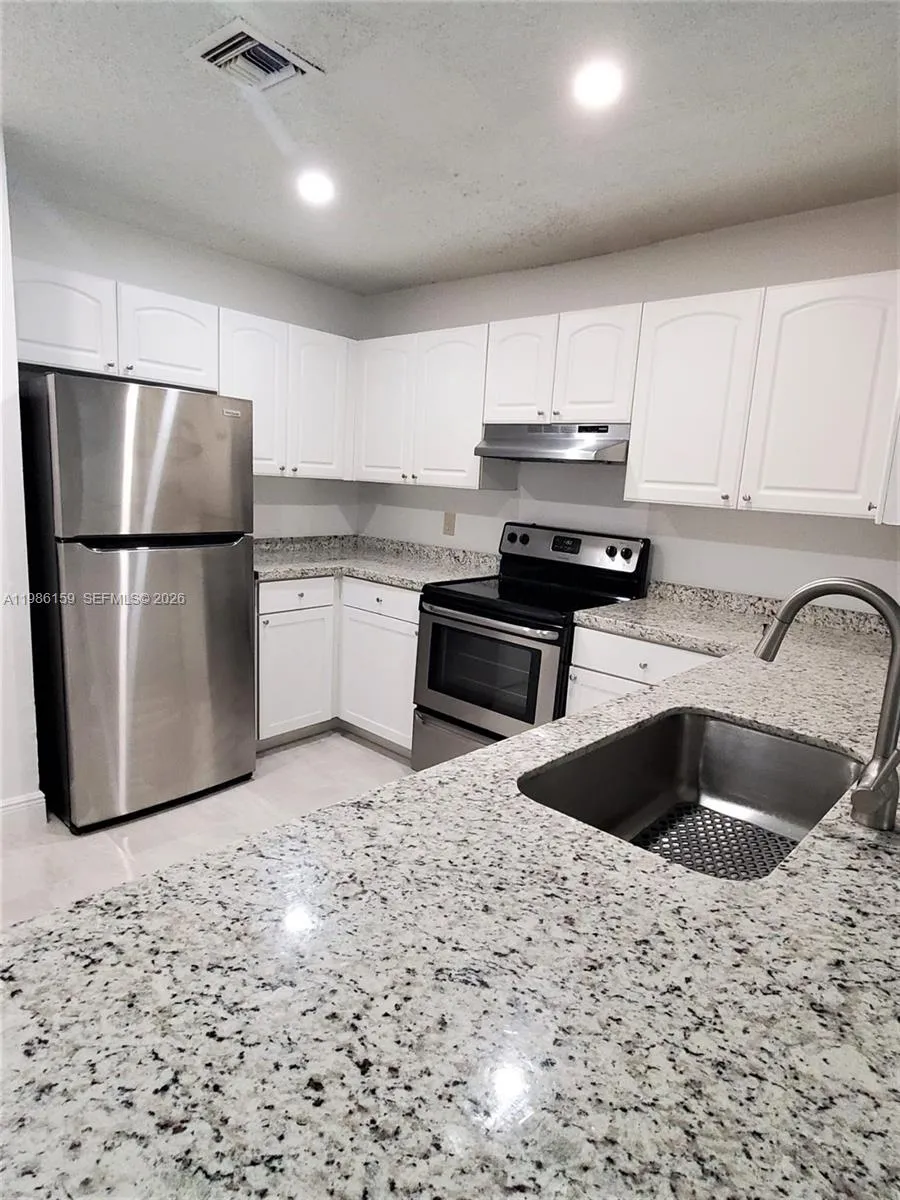 2491 NW 82nd Ter, Coral Springs FL 33065