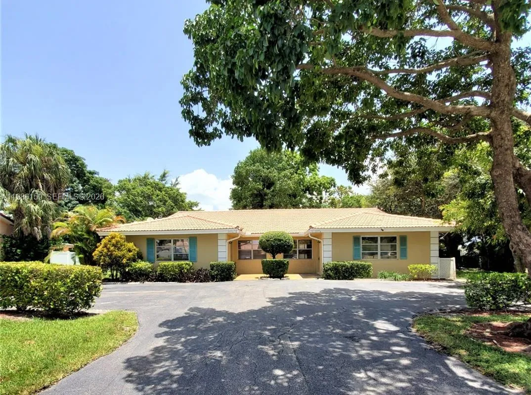 2491 NW 82nd Ter, Coral Springs FL 33065