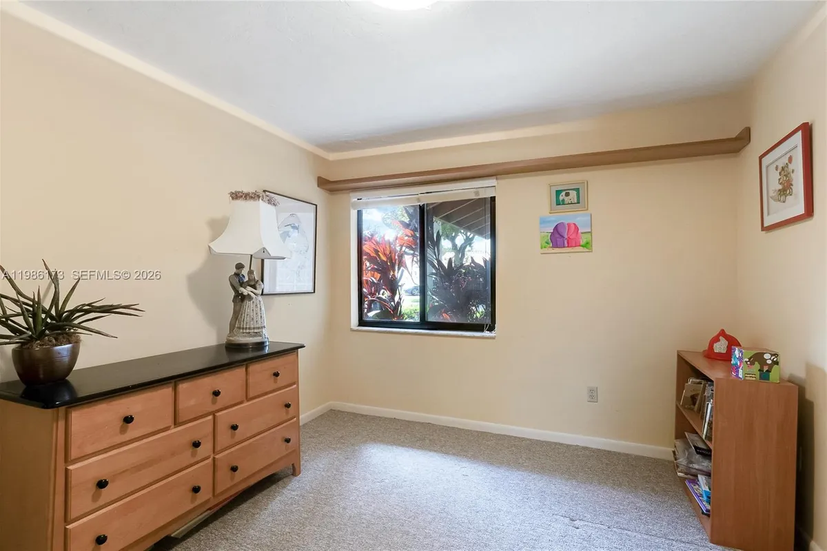 2011 NE 211th Ter, Miami FL 33179