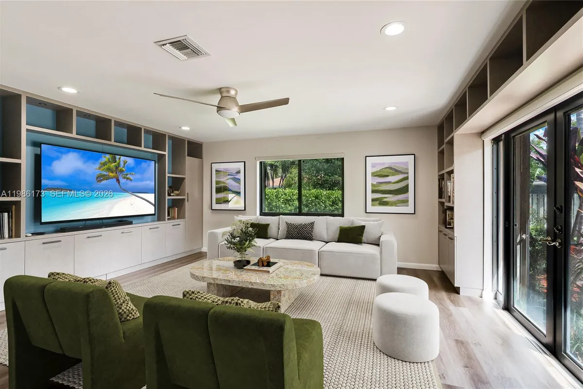 2011 NE 211th Ter, Miami FL 33179