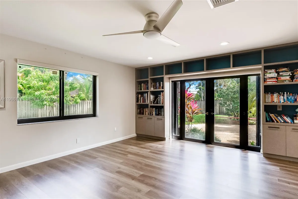 2011 NE 211th Ter, Miami FL 33179