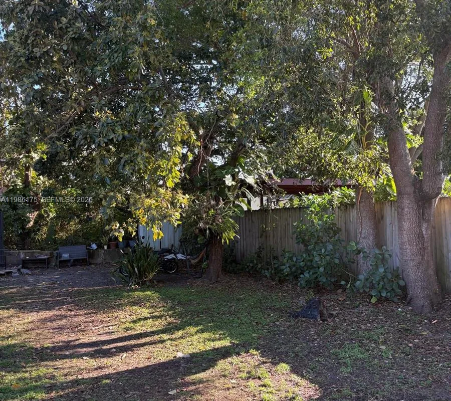 1758 SW 18th St, Miami FL 33145