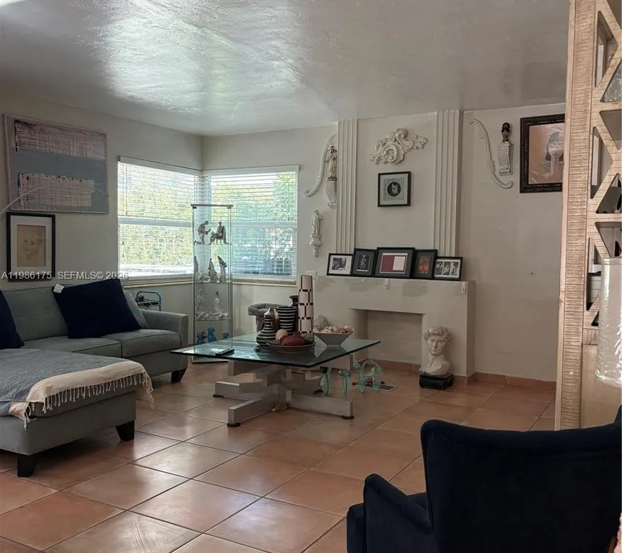 1758 SW 18th St, Miami FL 33145