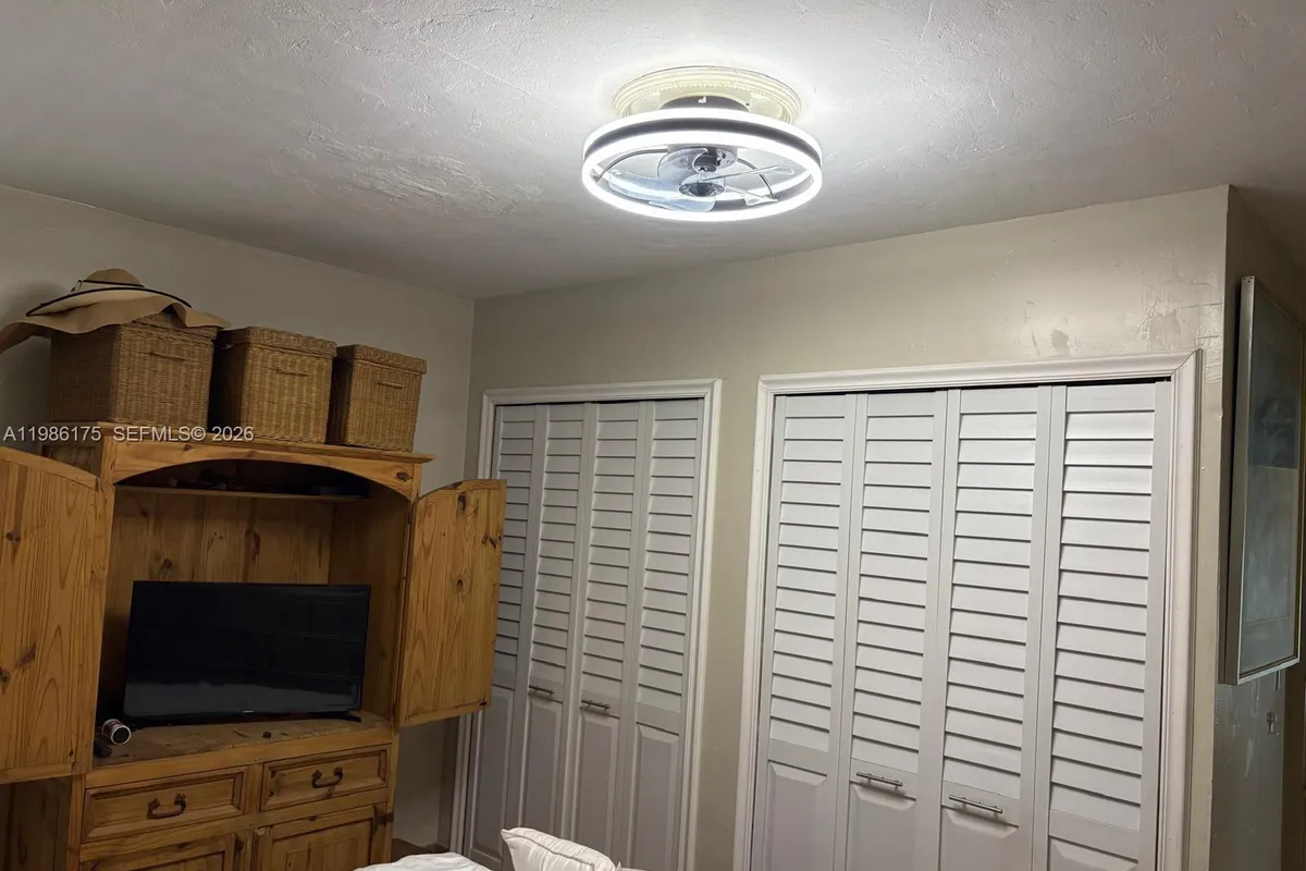 1758 SW 18th St, Miami FL 33145