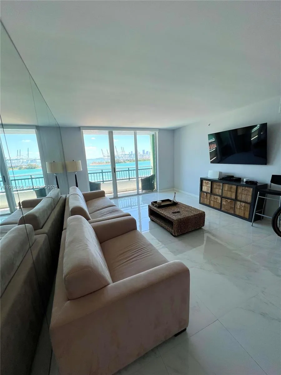 90 Alton Rd # 1106, Miami Beach FL 33139