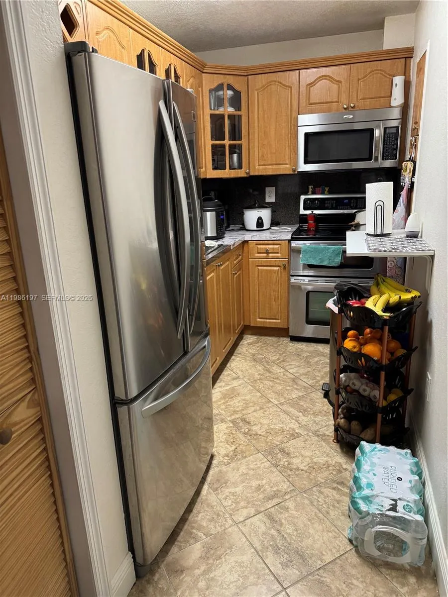 4717 NW 7th St # 10, Miami FL 33126