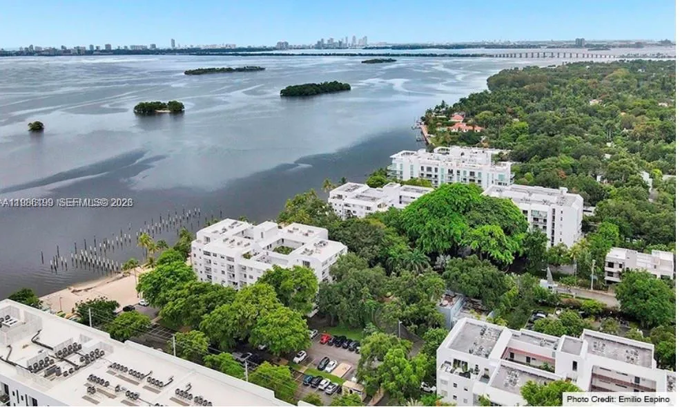 700 NE 63TH ST # D404, Miami FL 33138