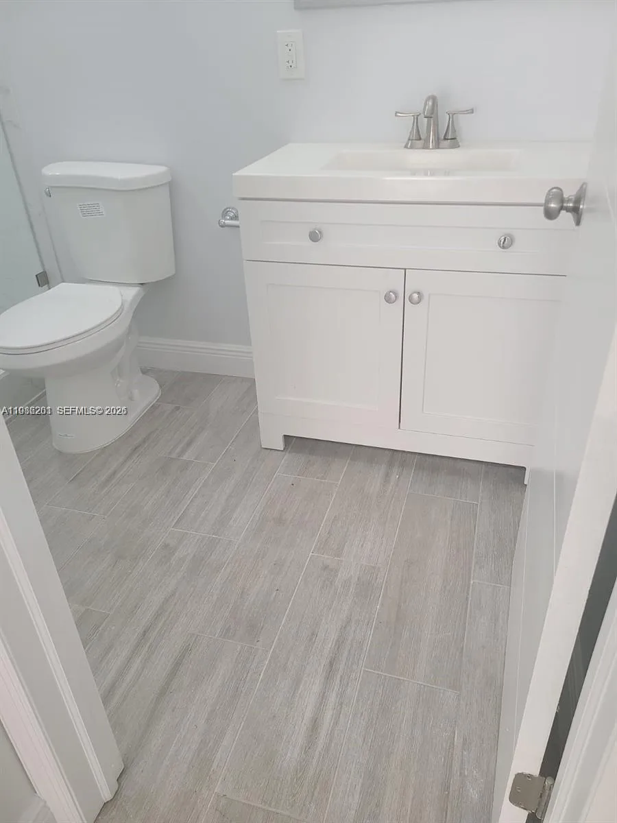 2008 NE 4th Ave # R, Wilton Manors FL 33305