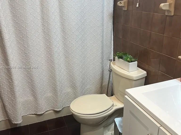 6620 W 2nd Ct # 407, Hialeah FL 33012