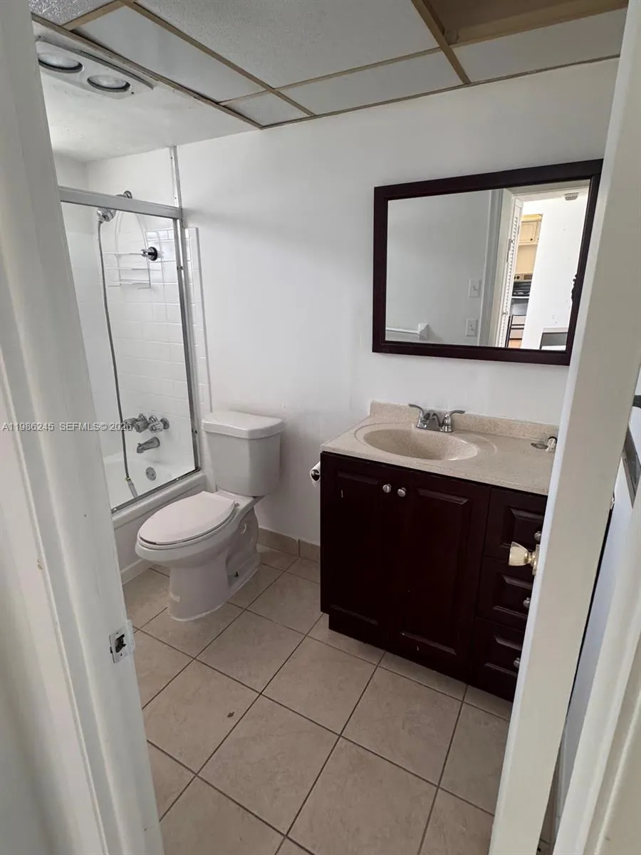 219 NE 14th Ave # 406, Hallandale Beach FL 33009