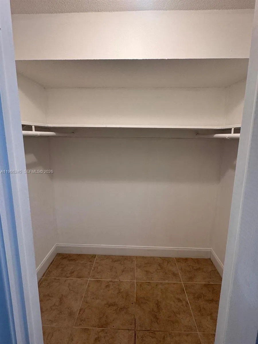 219 NE 14th Ave # 406, Hallandale Beach FL 33009