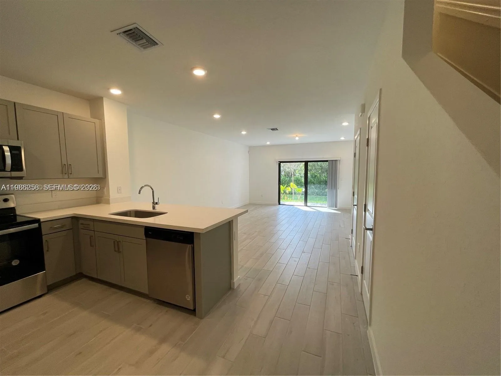 188 SE 5th Ct, Deerfield Beach FL 33441