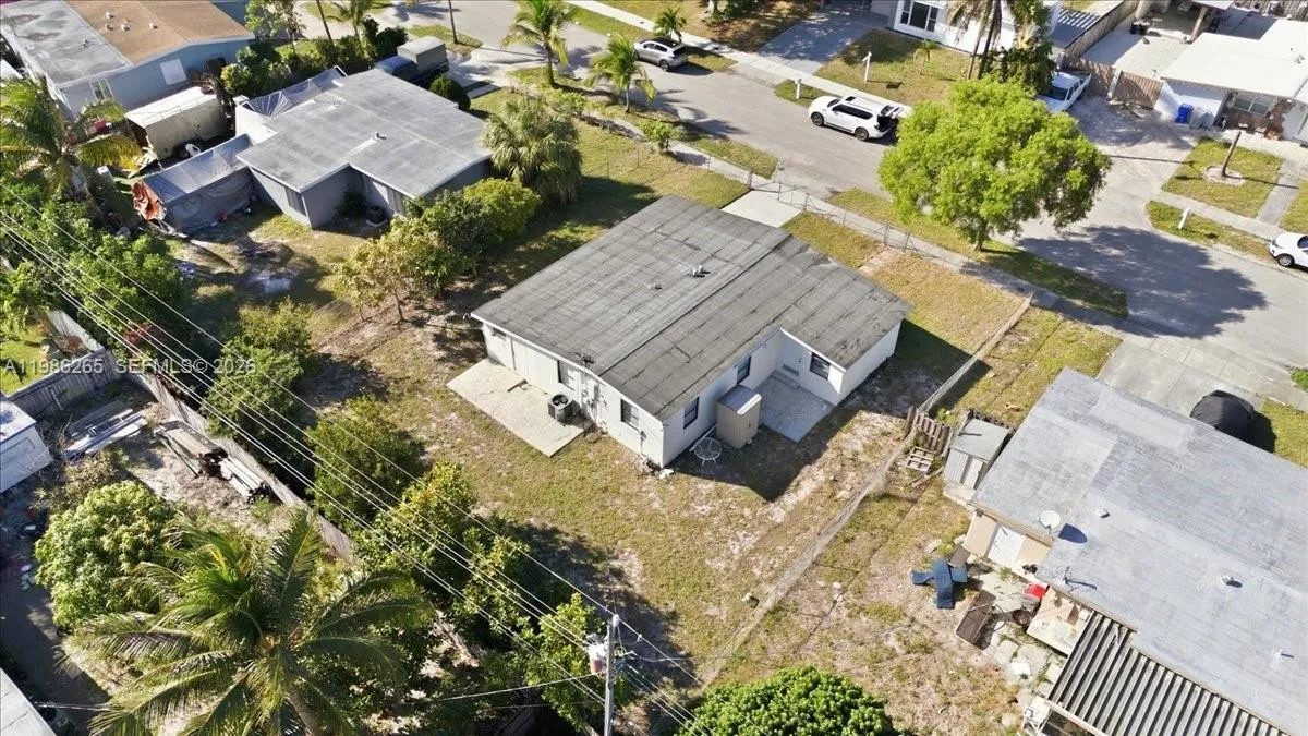 1400 NE 43rd Ct # 1400, Pompano Beach FL 33064