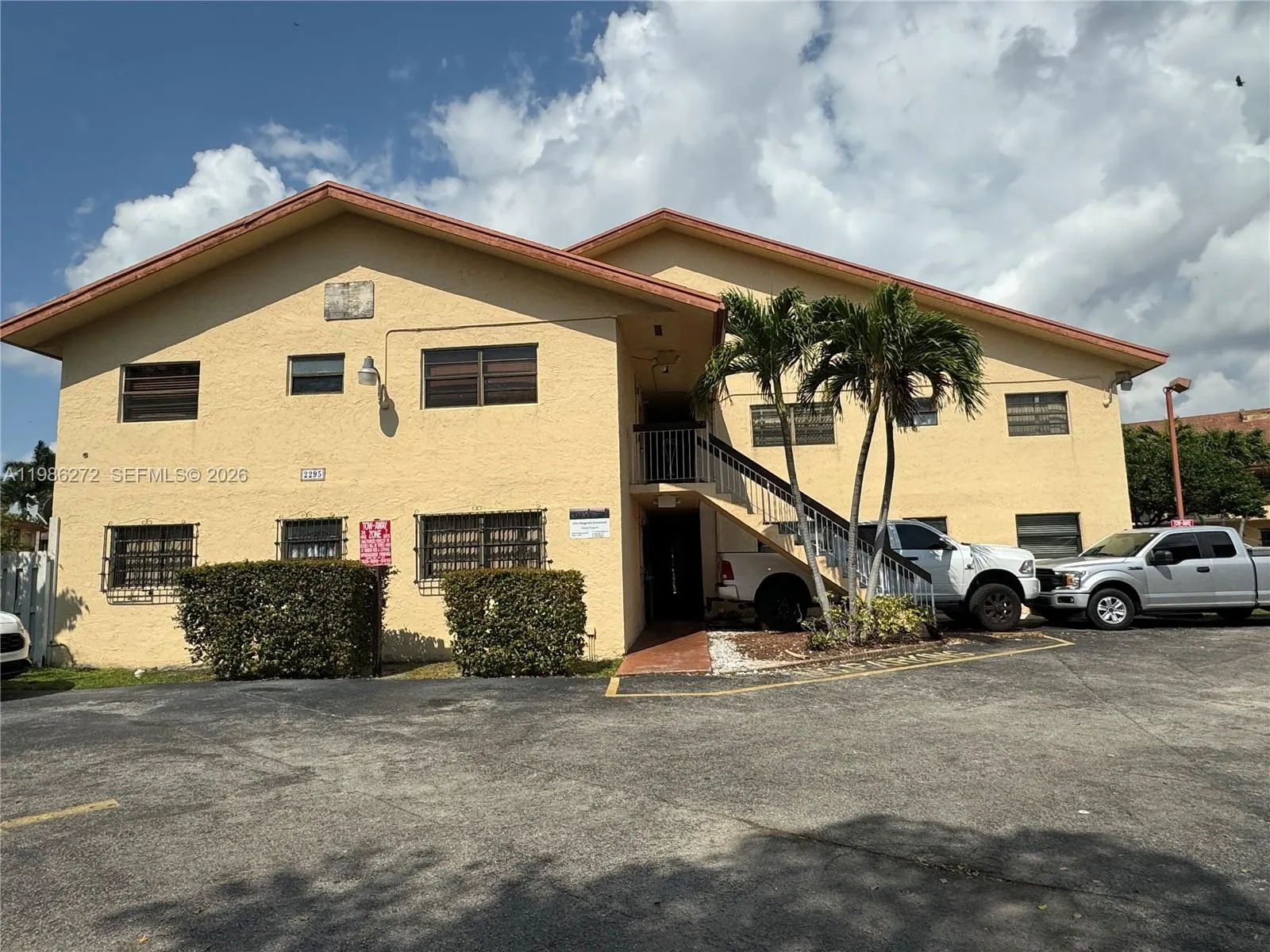 2295 W 53rd Pl # 201, Hialeah FL 33016