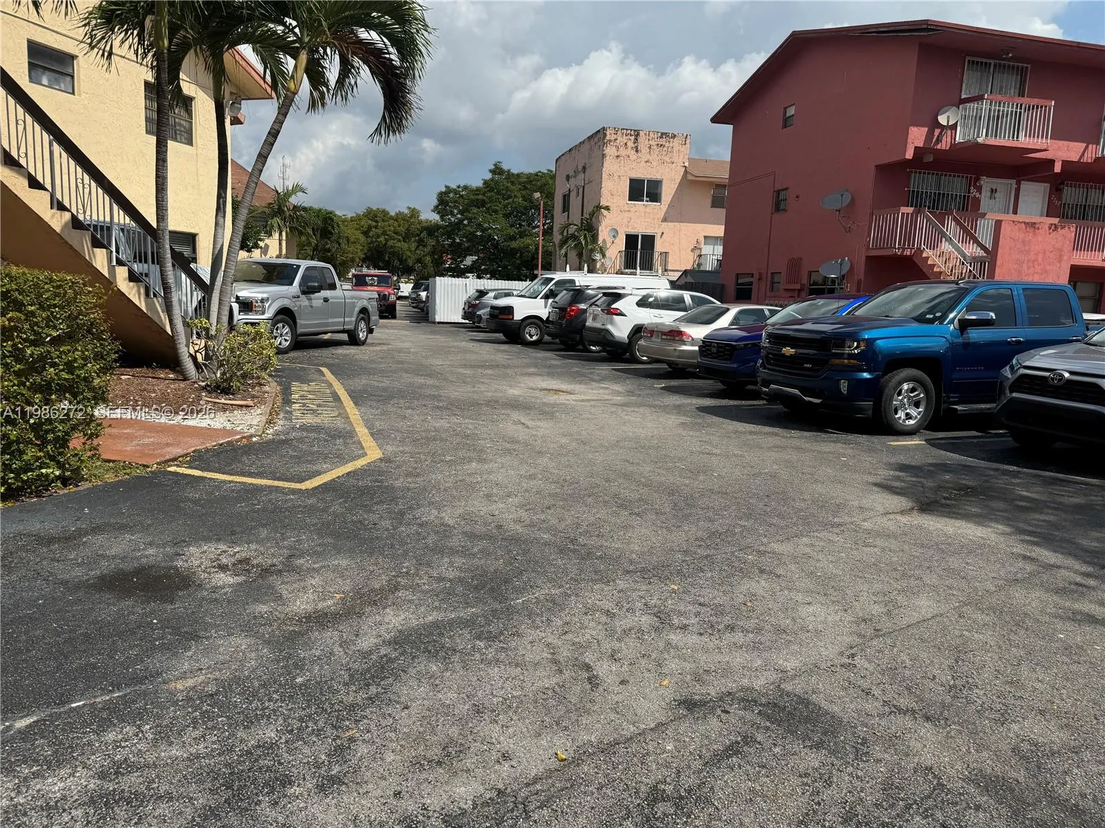 2295 W 53rd Pl # 201, Hialeah FL 33016