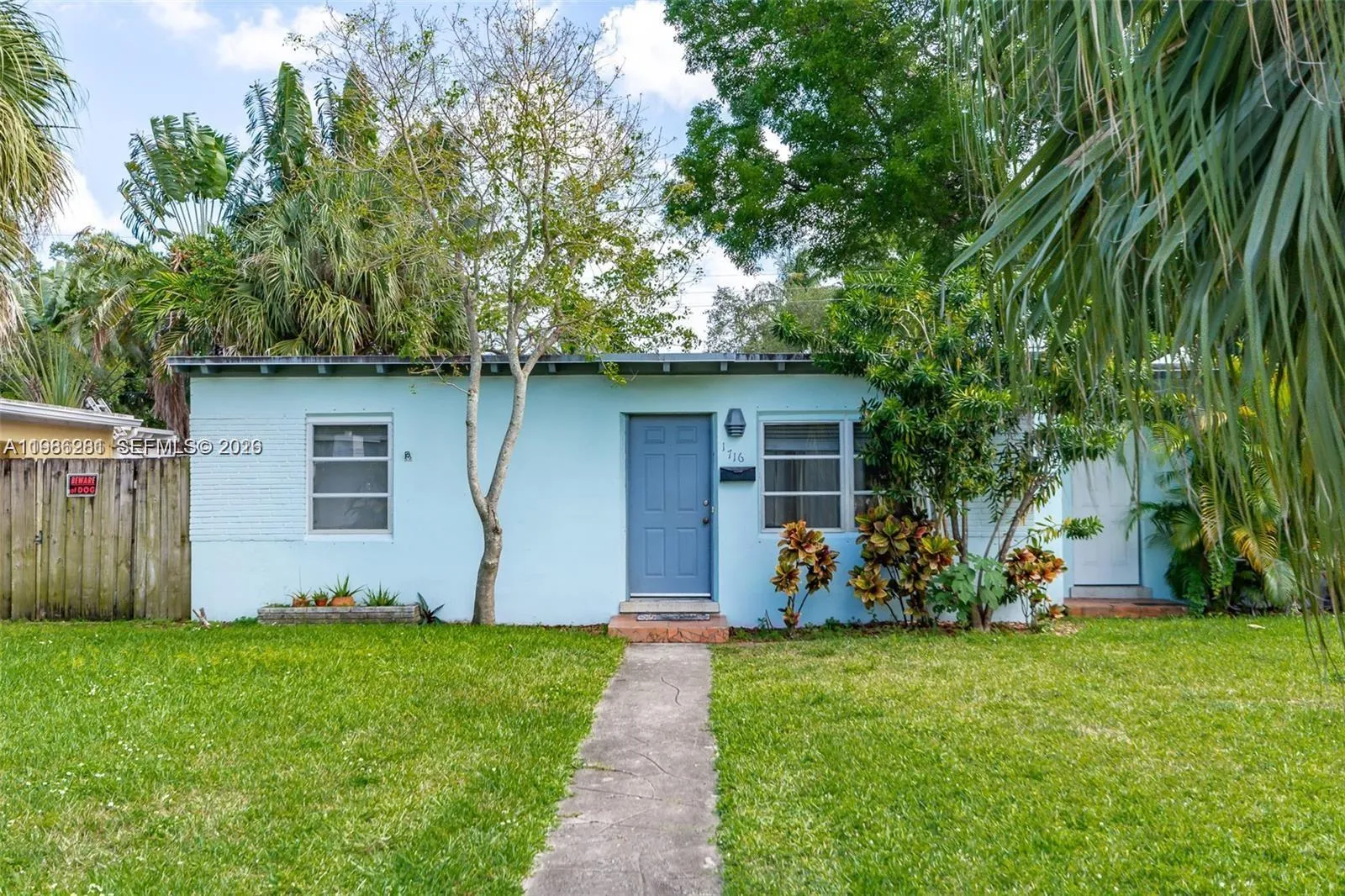 1716 SW 12th Ct, Fort Lauderdale FL 33312