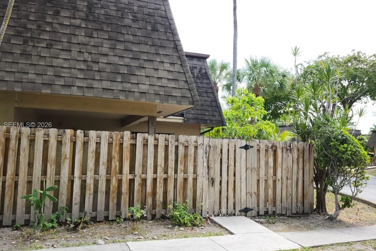 14293 SW 94th Cir Ln # 27, Miami FL 33186