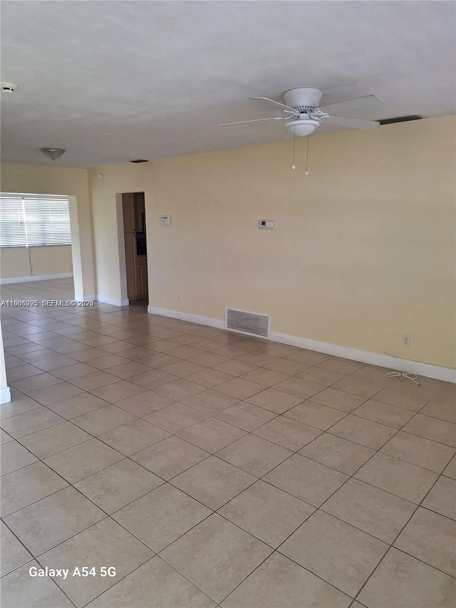 710 NW 77th Way, Pembroke Pines FL 33024