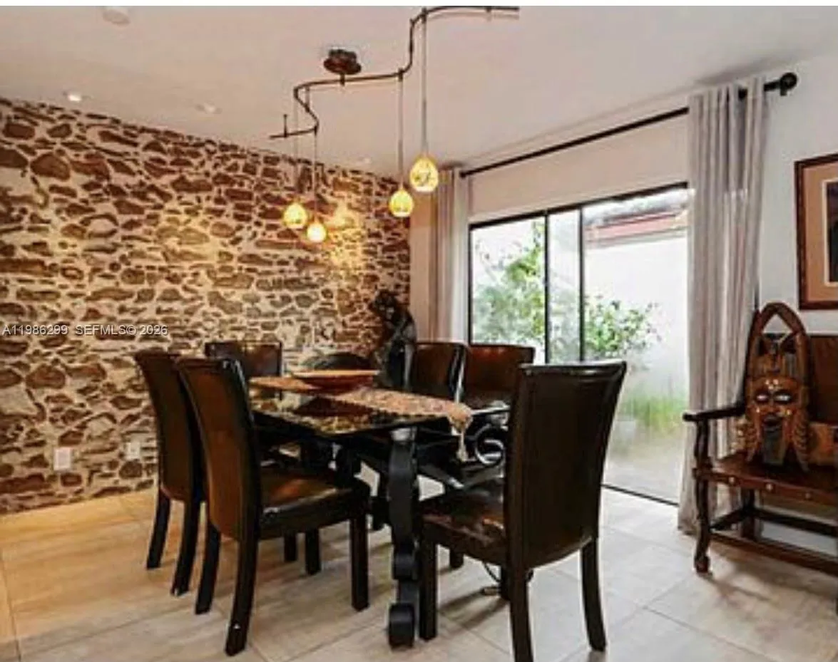 2991 Lakewood Ln # 329, Hollywood FL 33021