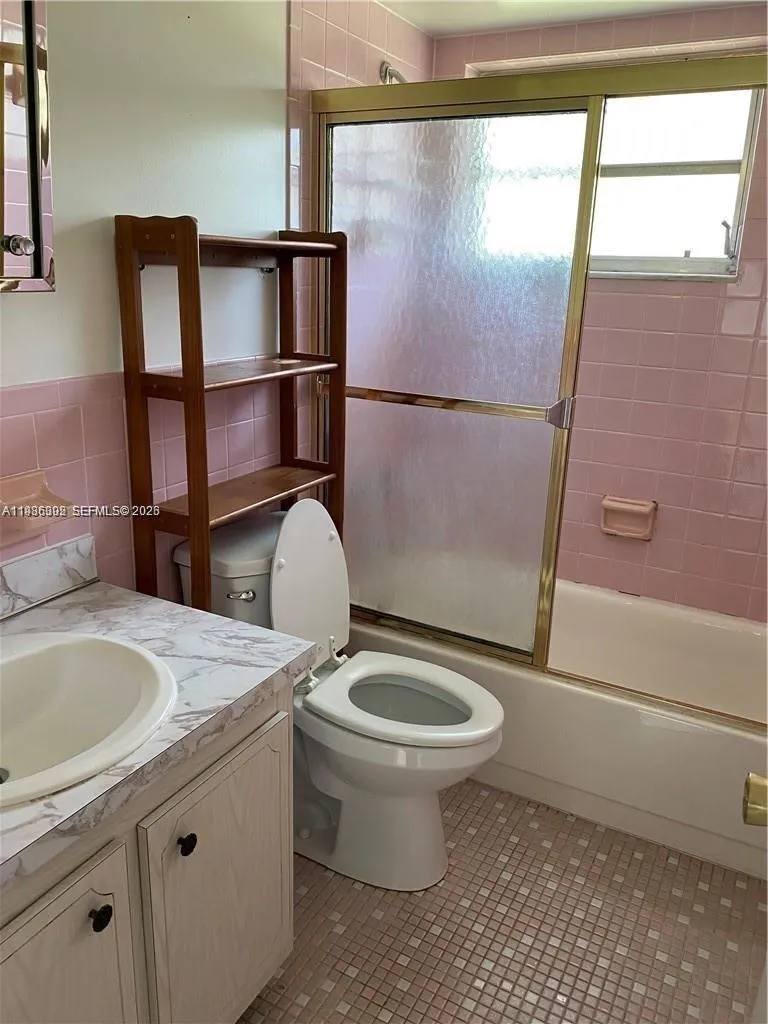 6211 SW 37th St # 203, Davie FL 33314