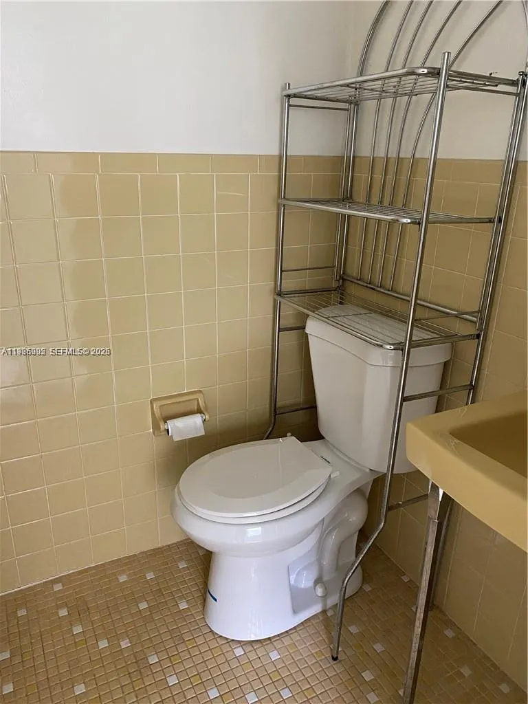 6211 SW 37th St # 203, Davie FL 33314