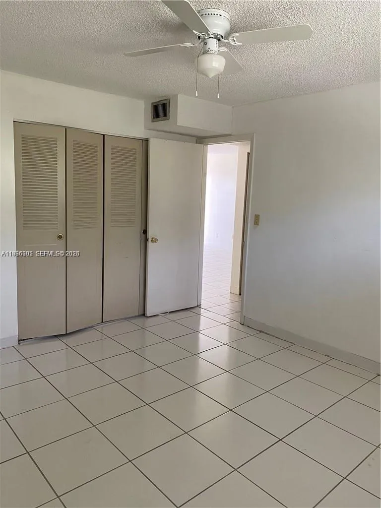 6211 SW 37th St # 203, Davie FL 33314