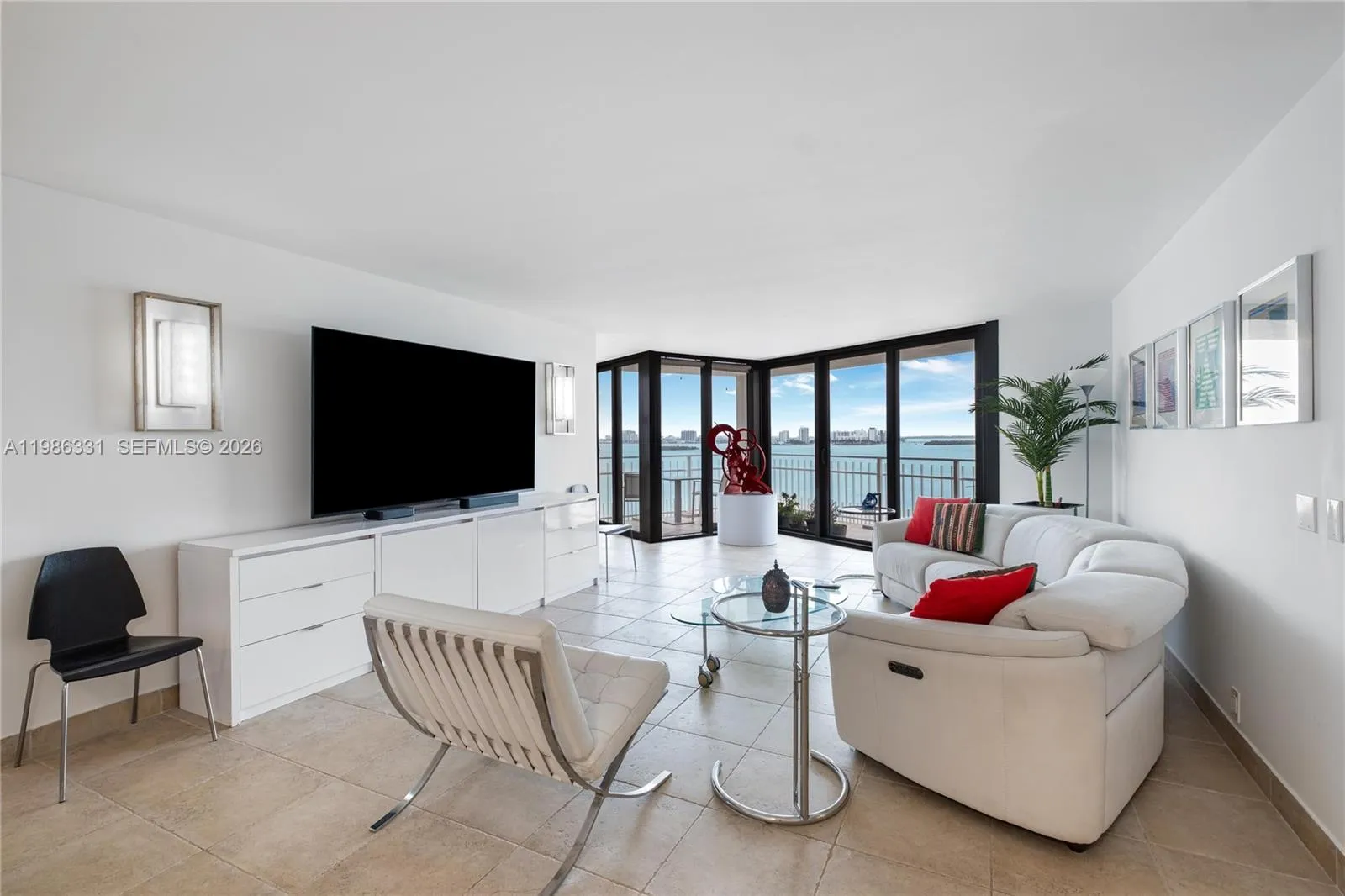 4000 Towerside Ter # 1102, Miami FL 33138